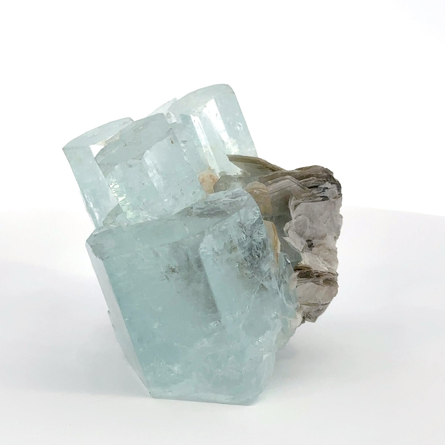 Aquamarine & Muscovite - A16