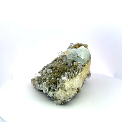 Aquamarine on Muscovite Feldspar Matrix33